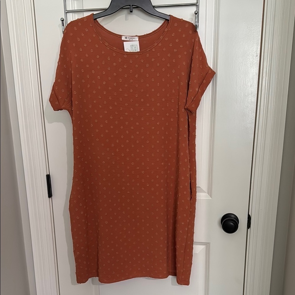 Orange Mini Sheath Dress with Crew Neck and Short Sleeves